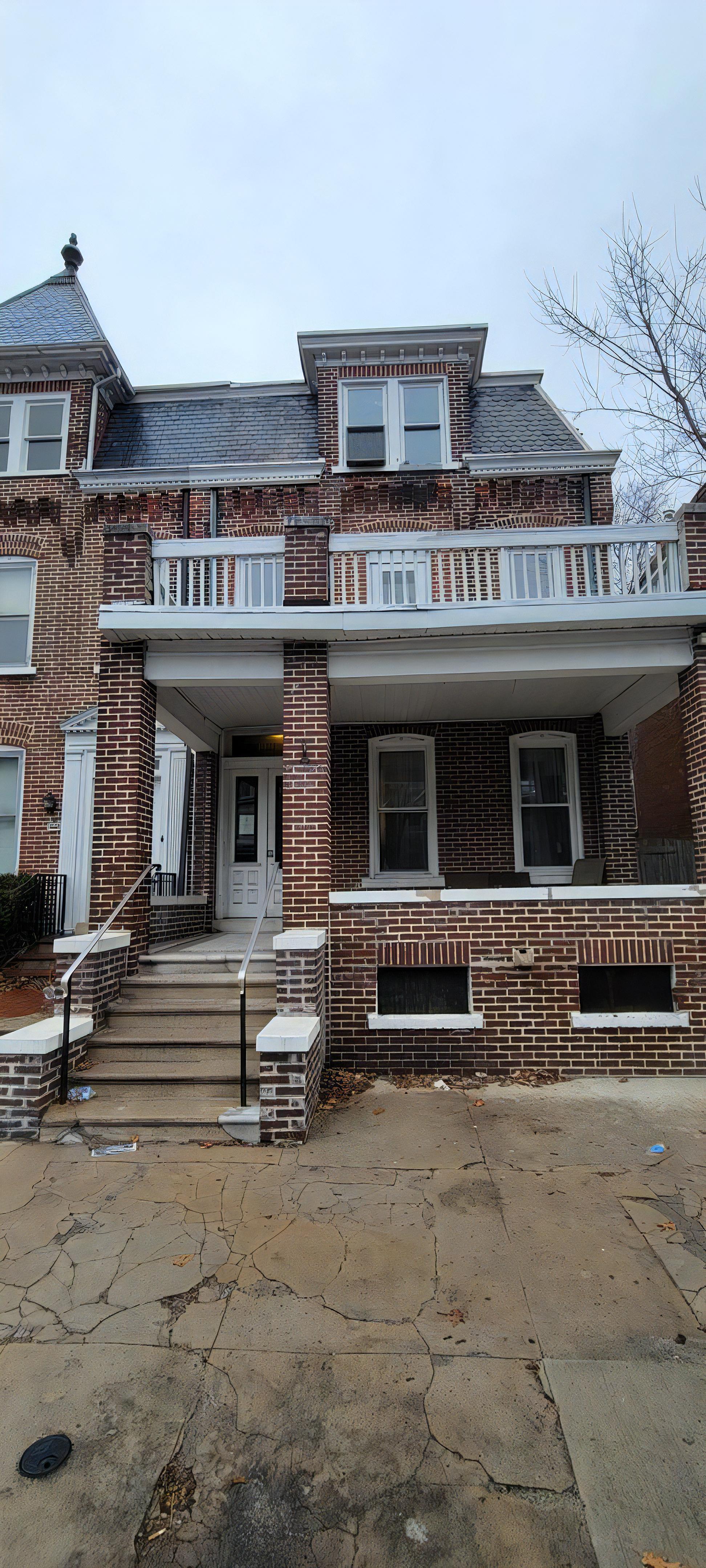 1441 Linden St unit 1441 W Linden St - #2 – photo 1
