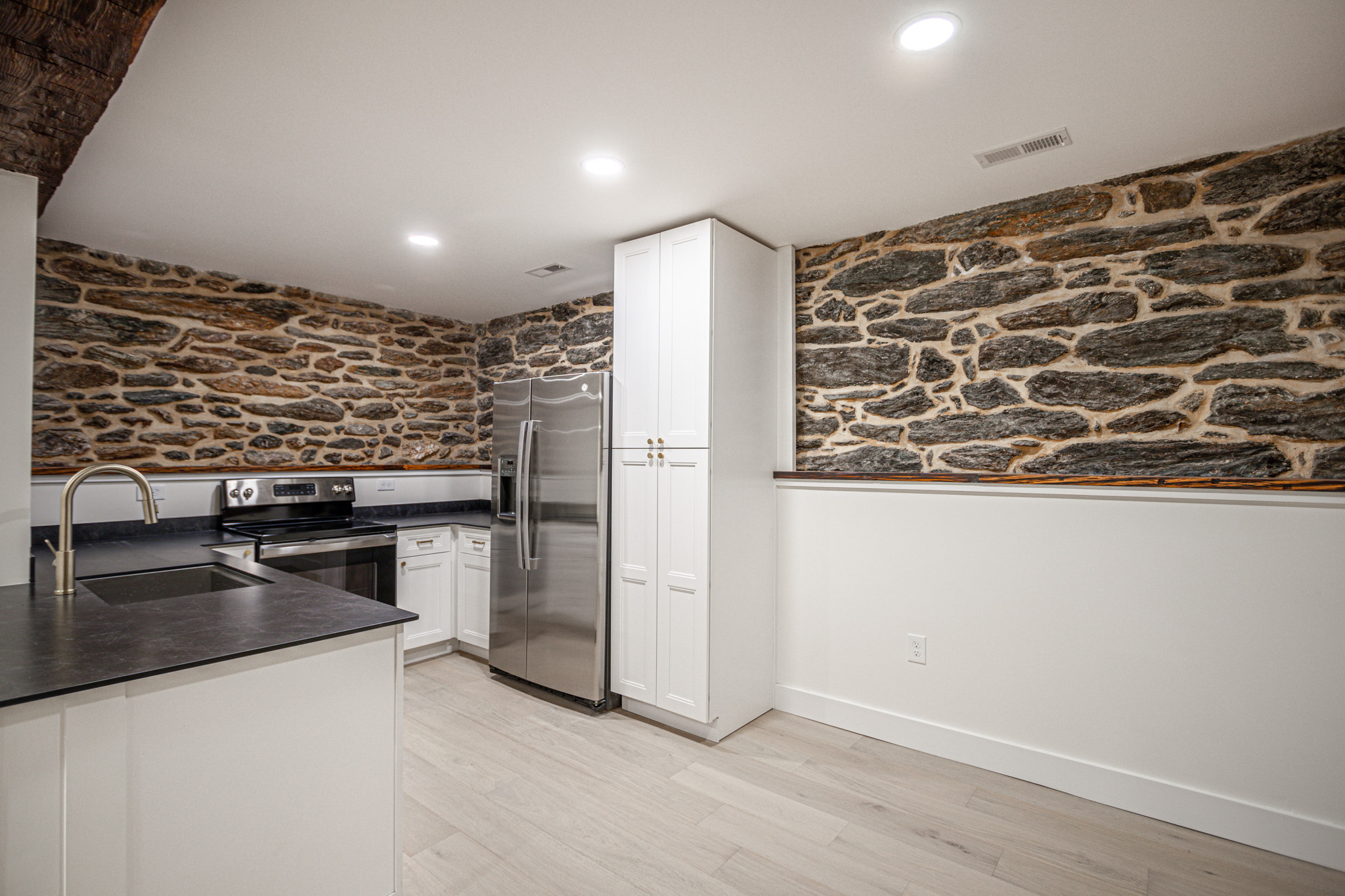 9 S Main St unit 2 – photo 4