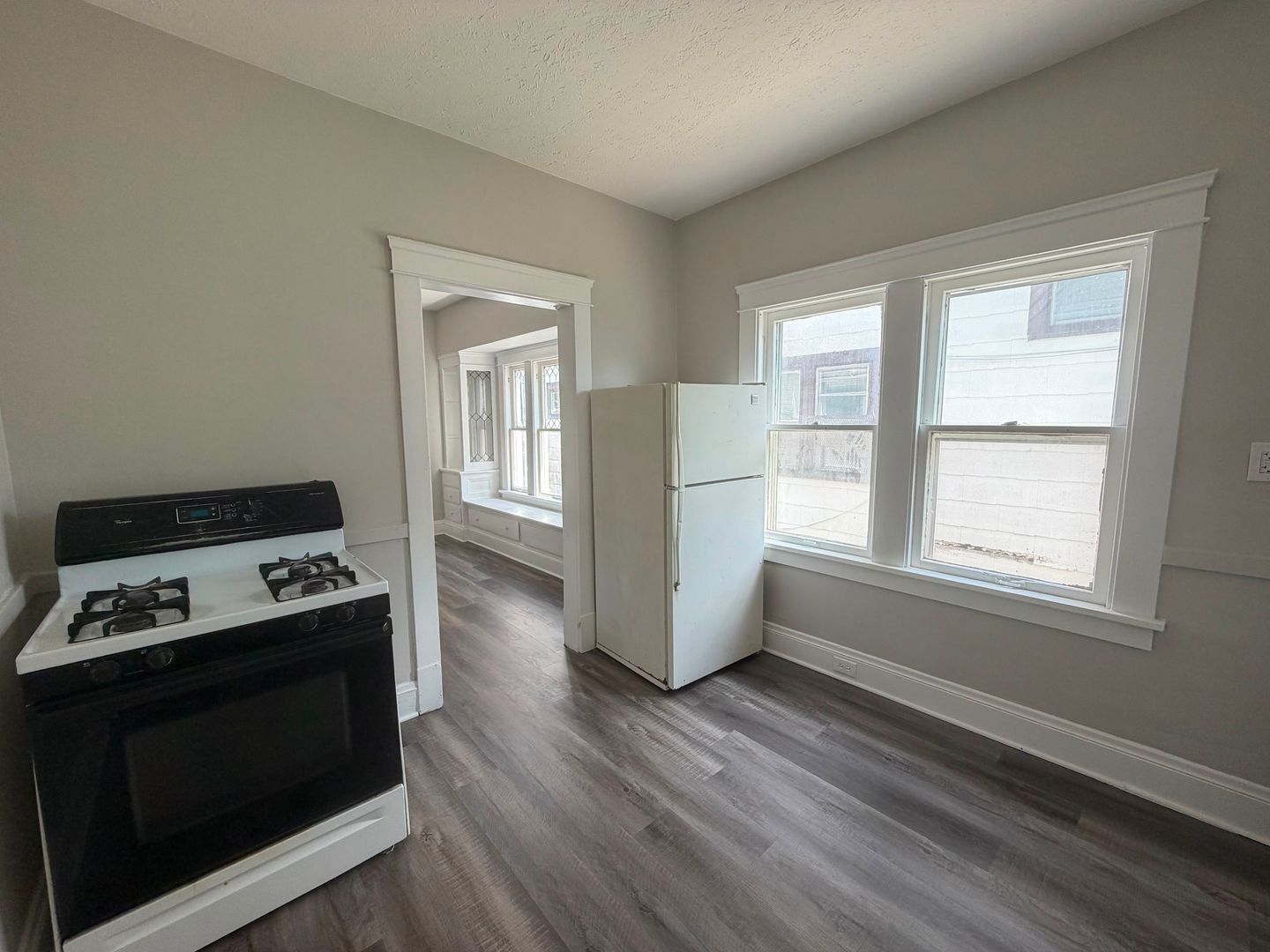 10012 Manor Ave unit Lower – photo 4