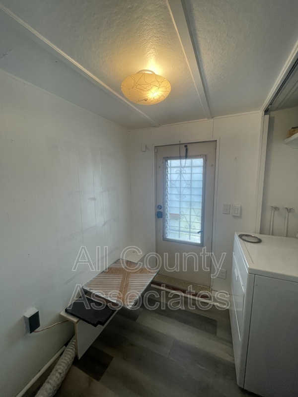 2132 Kepner Dr – photo 3