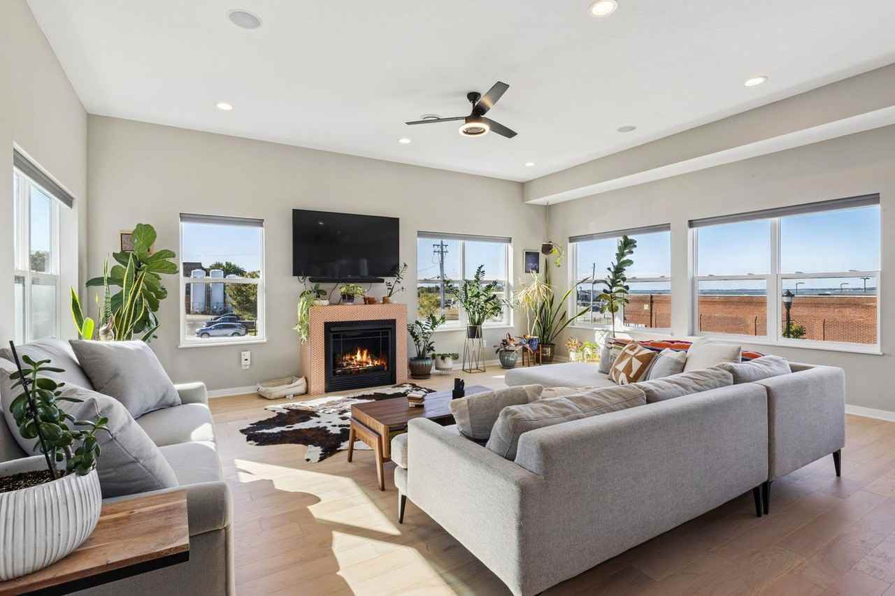 412 W Shoreline Dr unit 1593934P – photo 1