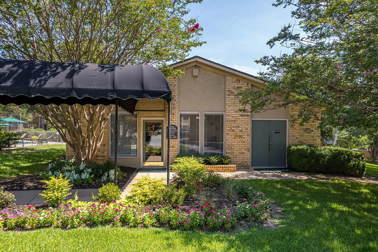 Oak Hollow Apartments – photo 3