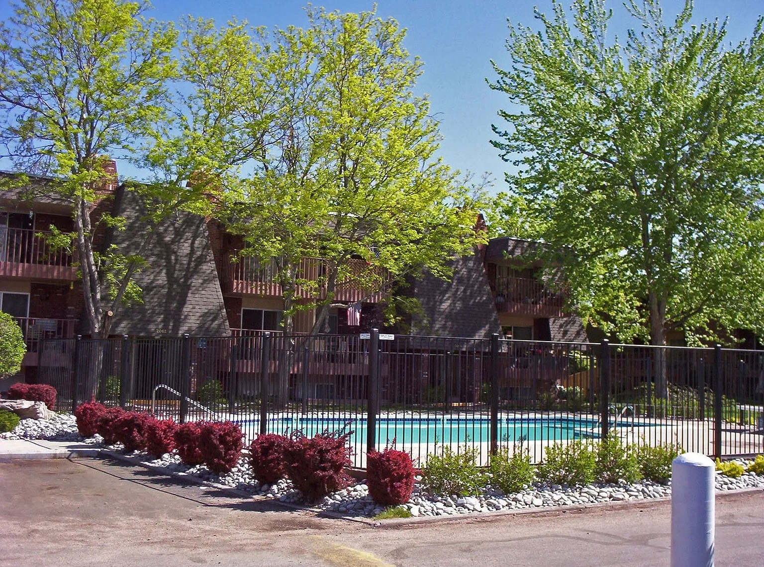 Monaco Parkway Apartments – photo 3