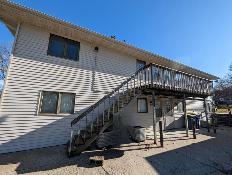 223 Carson St unit 3 – photo 3