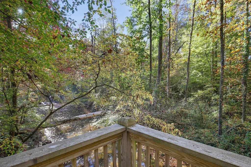 The Falls at Sope Creek Apartments – photo 5