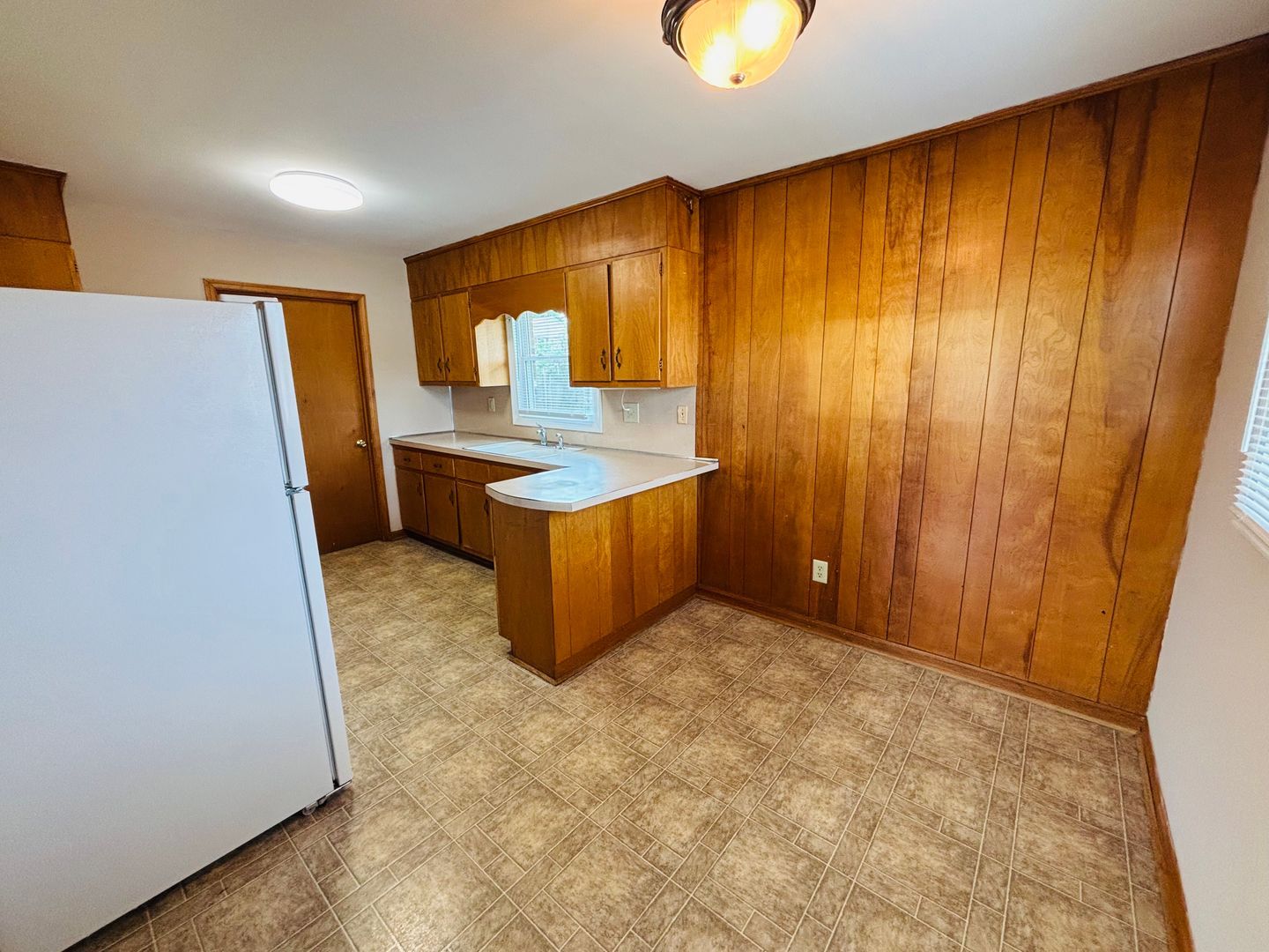 485 2nd St – photo 5