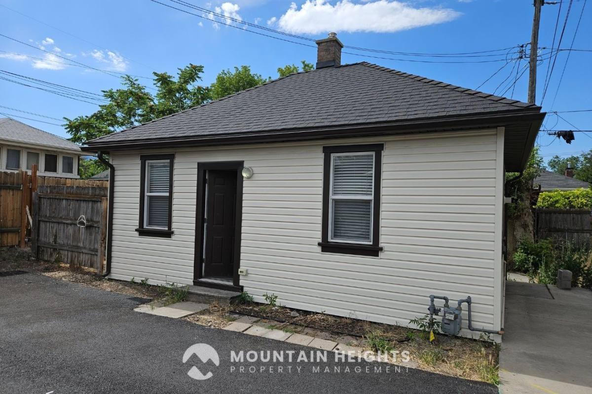 1074 E Kensington Ave – photo 2