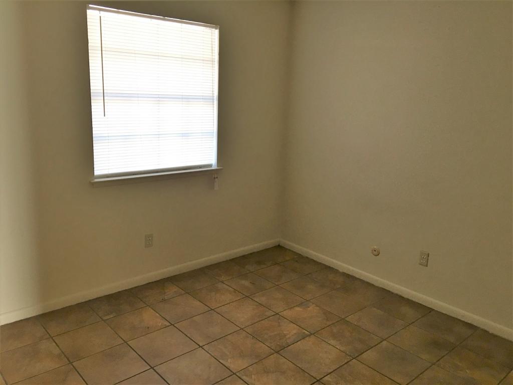 5400 Stanley Dr unit # 3 – photo 3