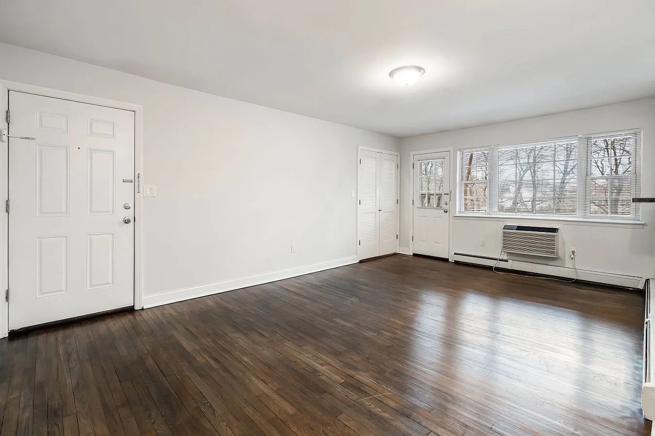 Chelsea Village Apartments – photo 5