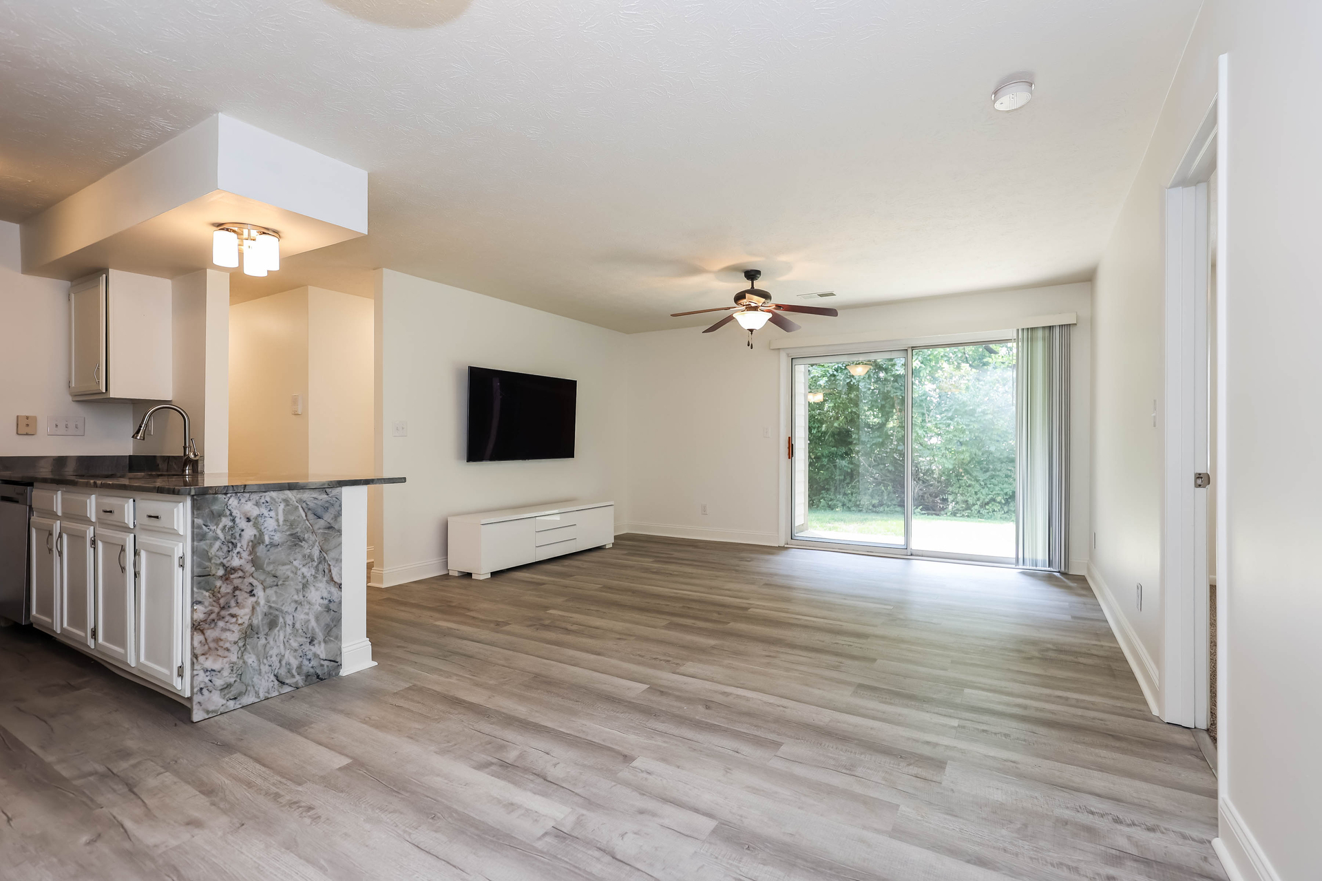 8839 Eagleview Dr unit 4 – photo 2