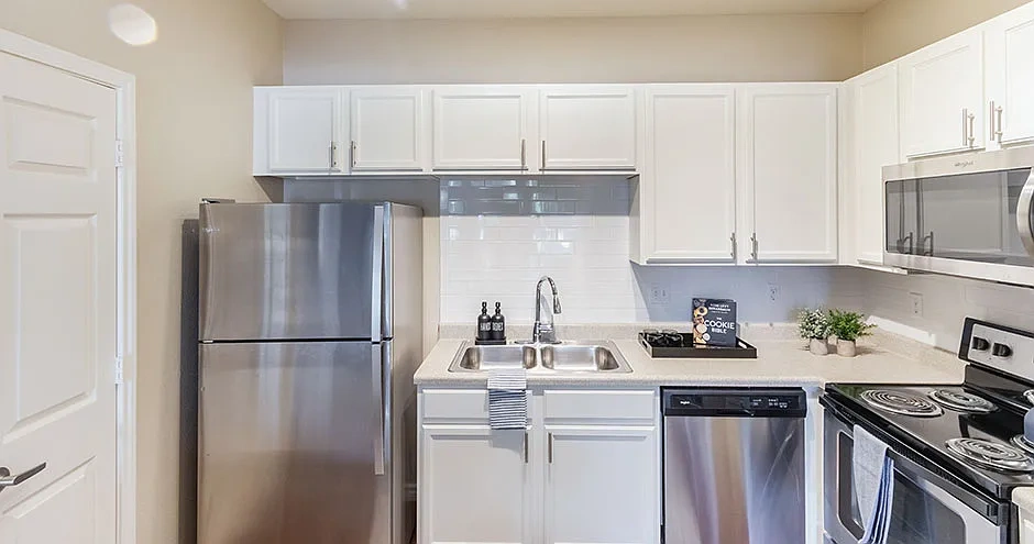 Bristol Place Apartment Homes – photo 2