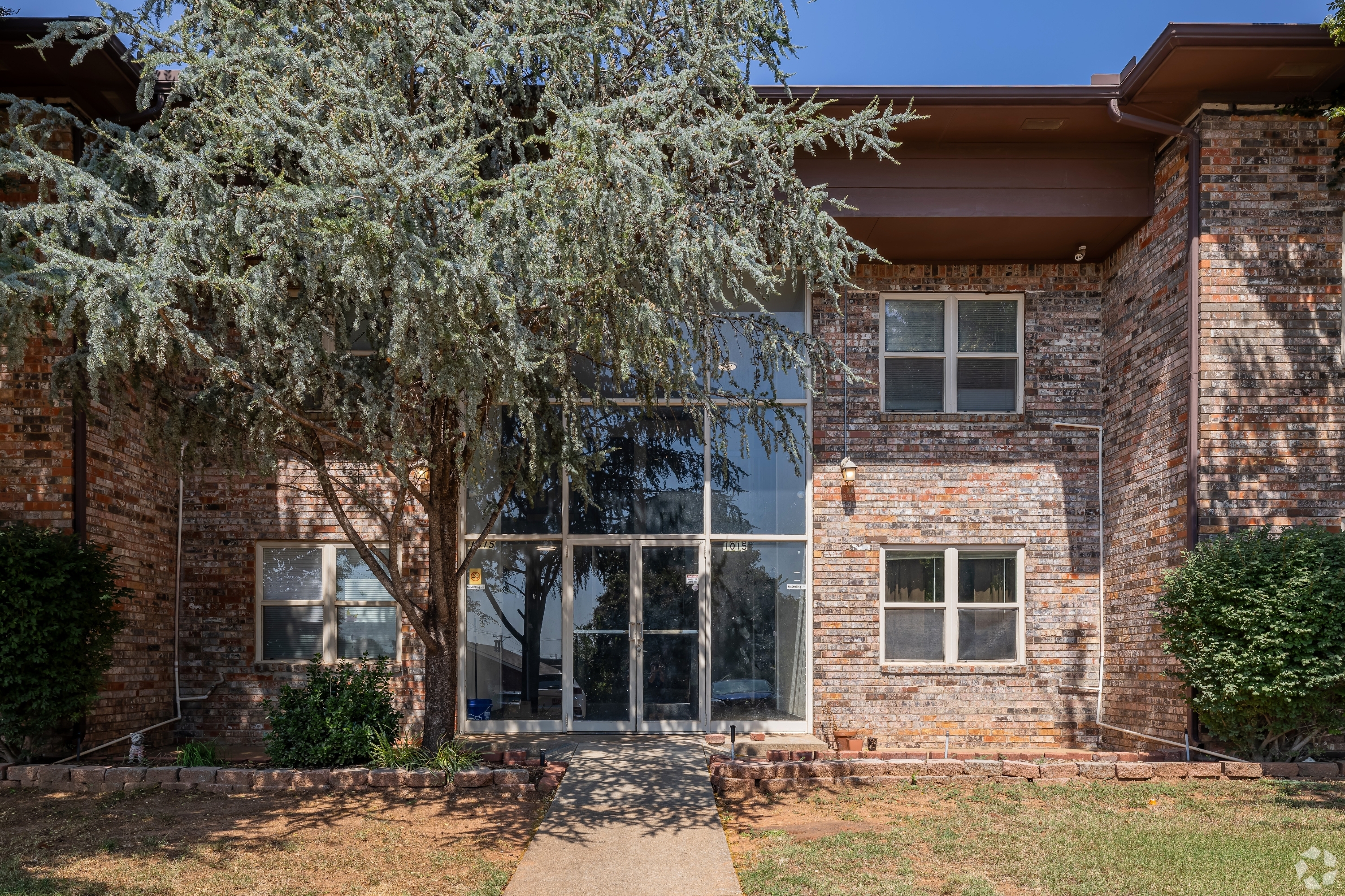 1015 E Hurd St unit 2 – photo 1