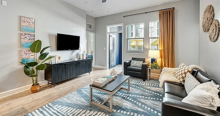 Iconic on Alvarado - Lease by the Bed – photo 4