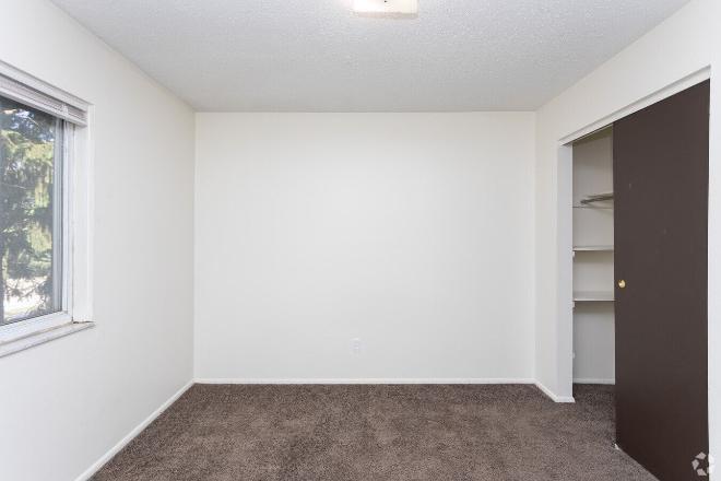 214 E Napoleon Rd – photo 5