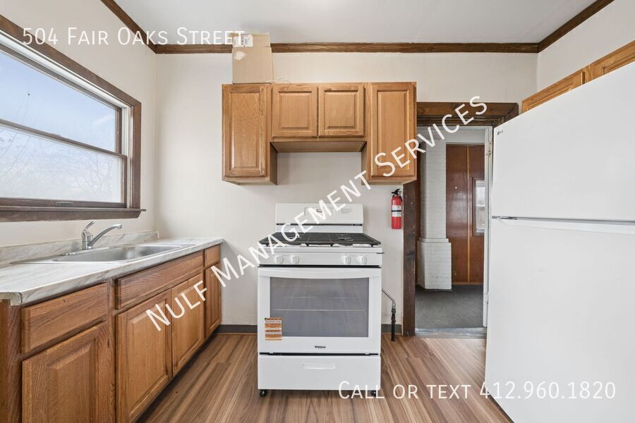 504 Fair Oaks St – photo 3