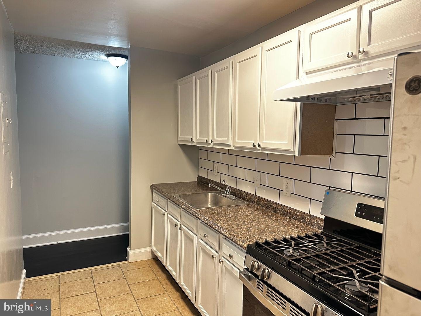 4632 Hillside Rd SE – photo 5