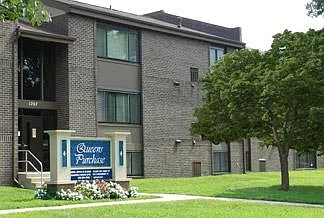 Queen's Purchase Apartments – photo 3