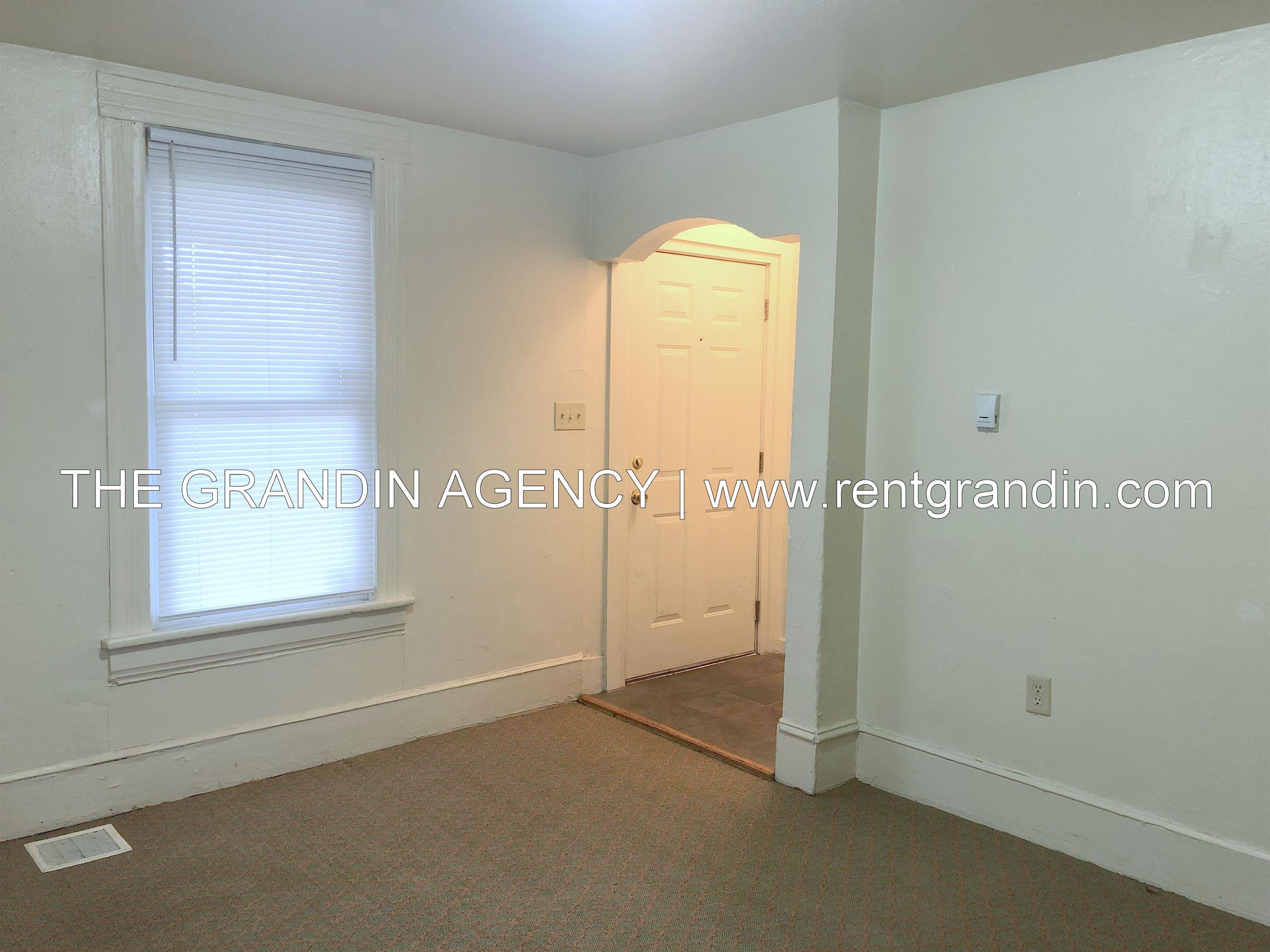 922 12th St SE unit A – photo 3