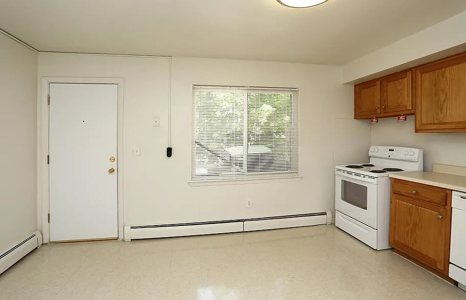 Oakland Gardens – photo 5