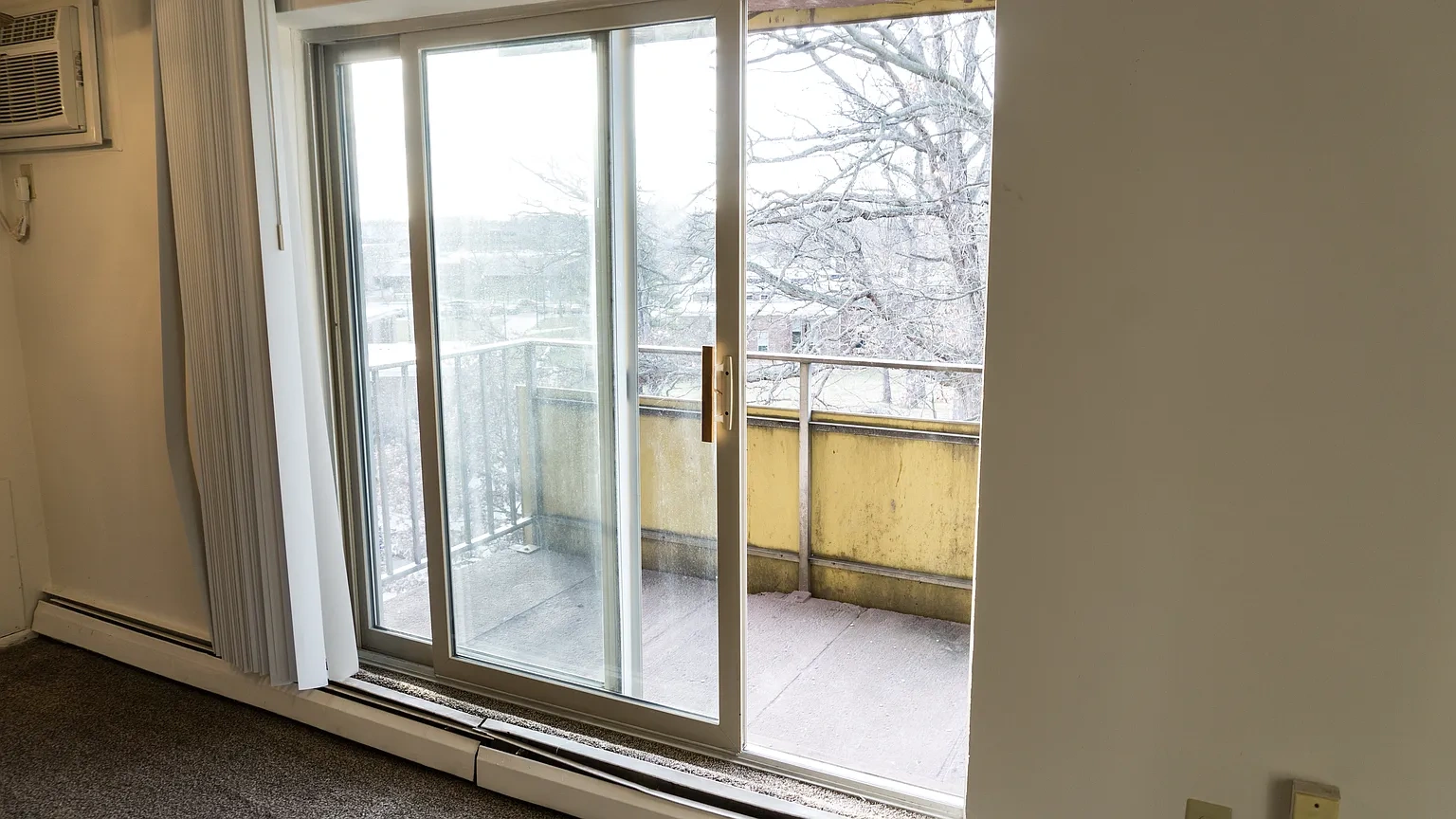 College Towers Apartments – photo 1