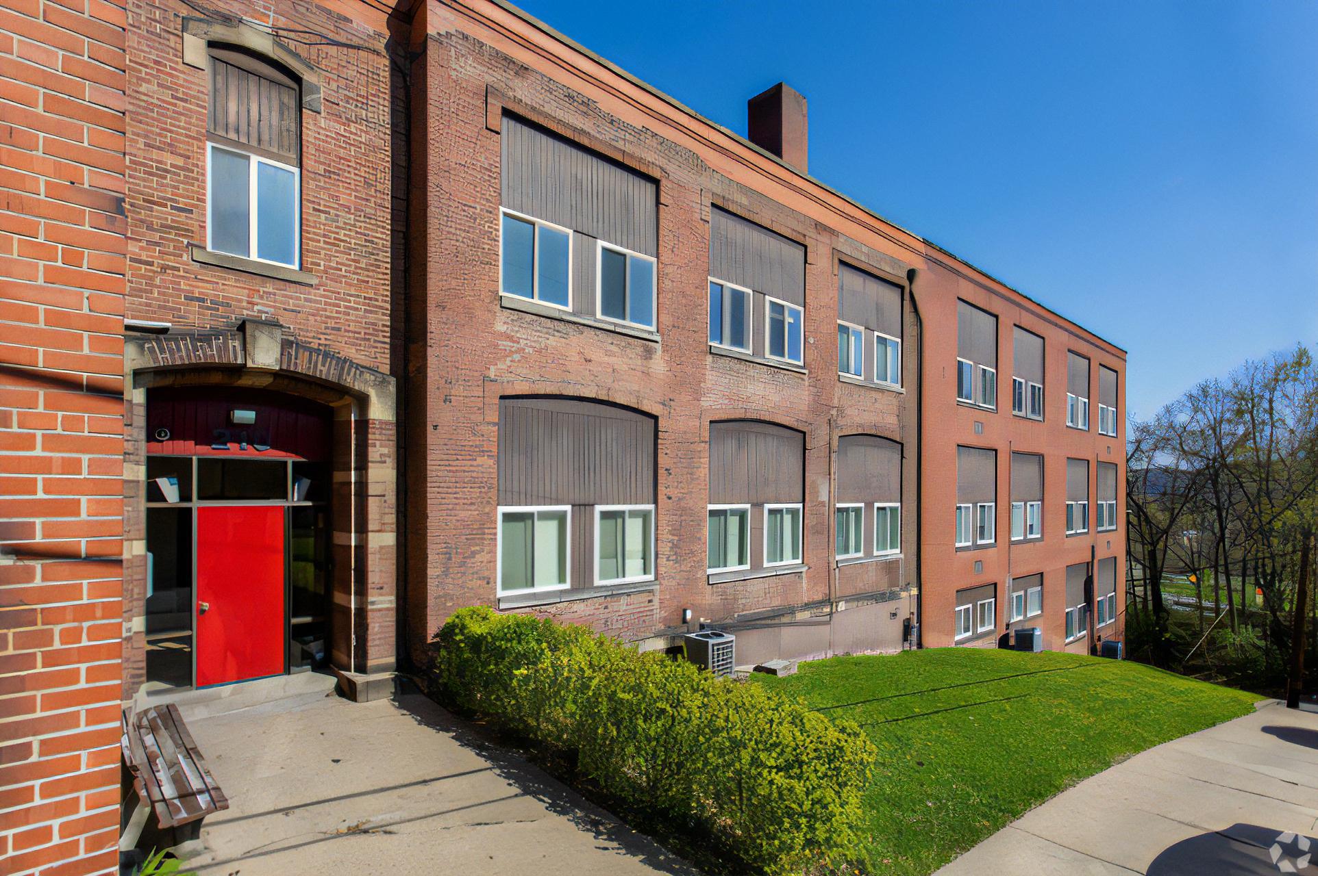 210 5th Ave unit 17 – photo 1