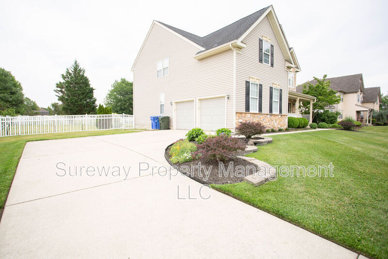 7 Amaryllis Ln – photo 2