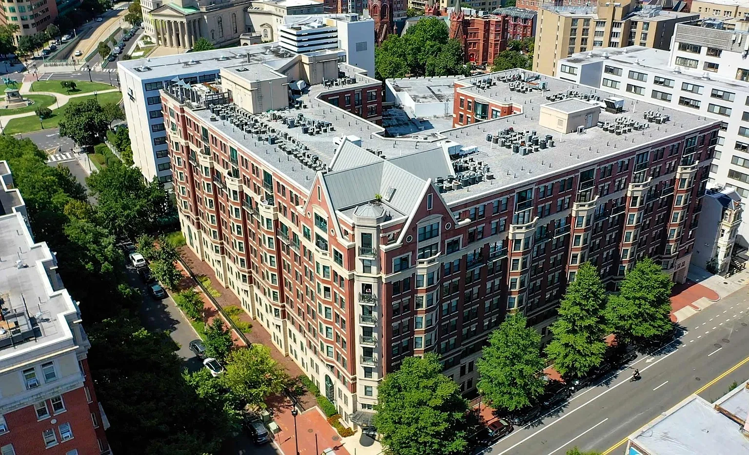 1301 Thomas Circle – photo 2