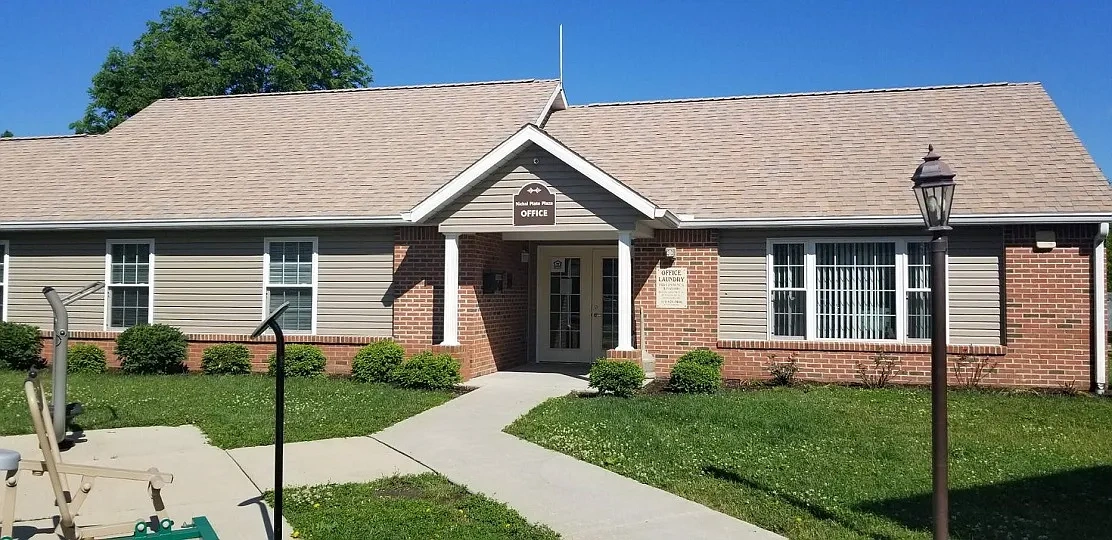 975 Monroe St – photo 2