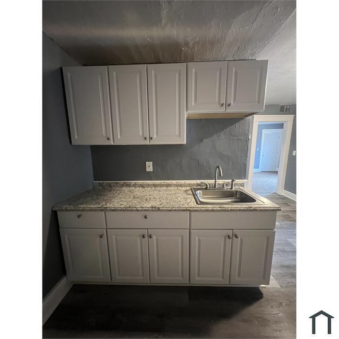 1306 W 80th St – photo 1