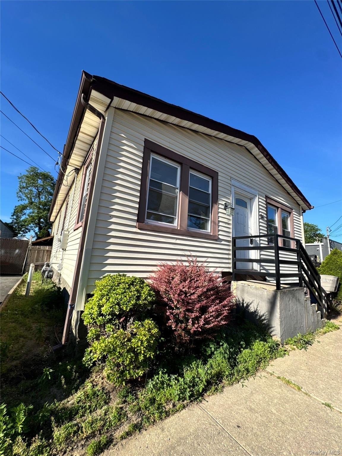 64 Sprague Ave #WHOLE – photo 1