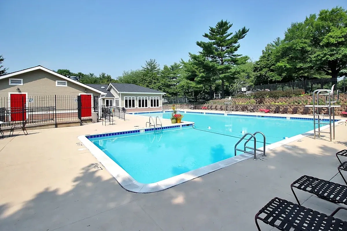 The Hamptons at Town Center – photo 2