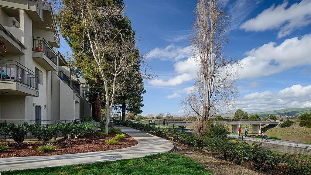 Creekside Village – photo 4