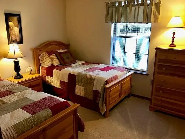 Laurelwood Apartments and Townhomes – photo 1