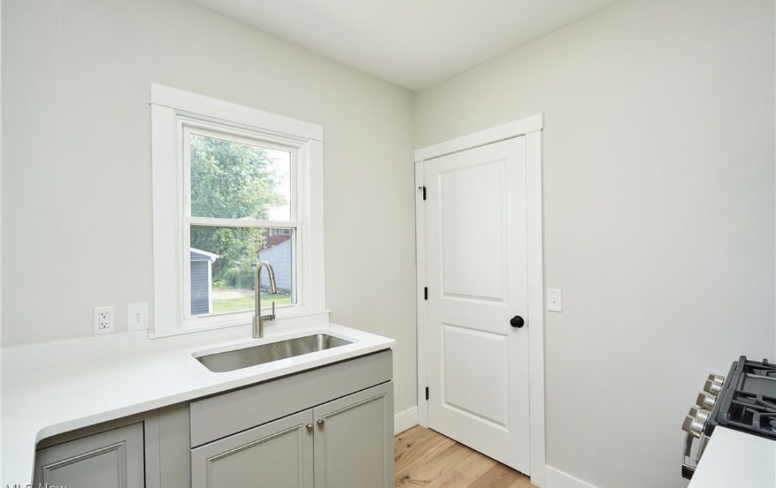 1287 Edwards Ave – photo 5