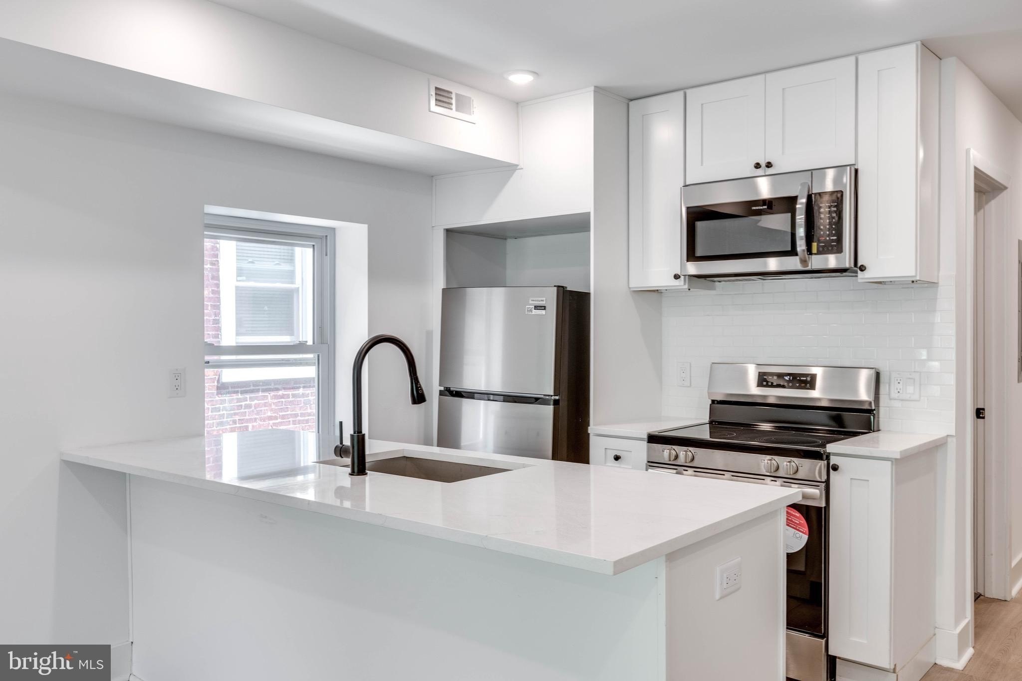 4220 Baltimore Ave #4 – photo 2