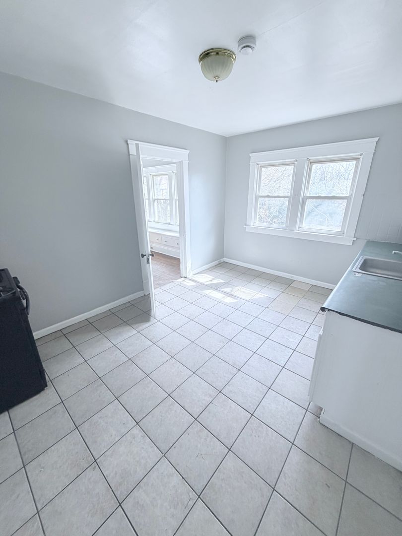 1114 E 64th St unit Unit 3 – photo 2