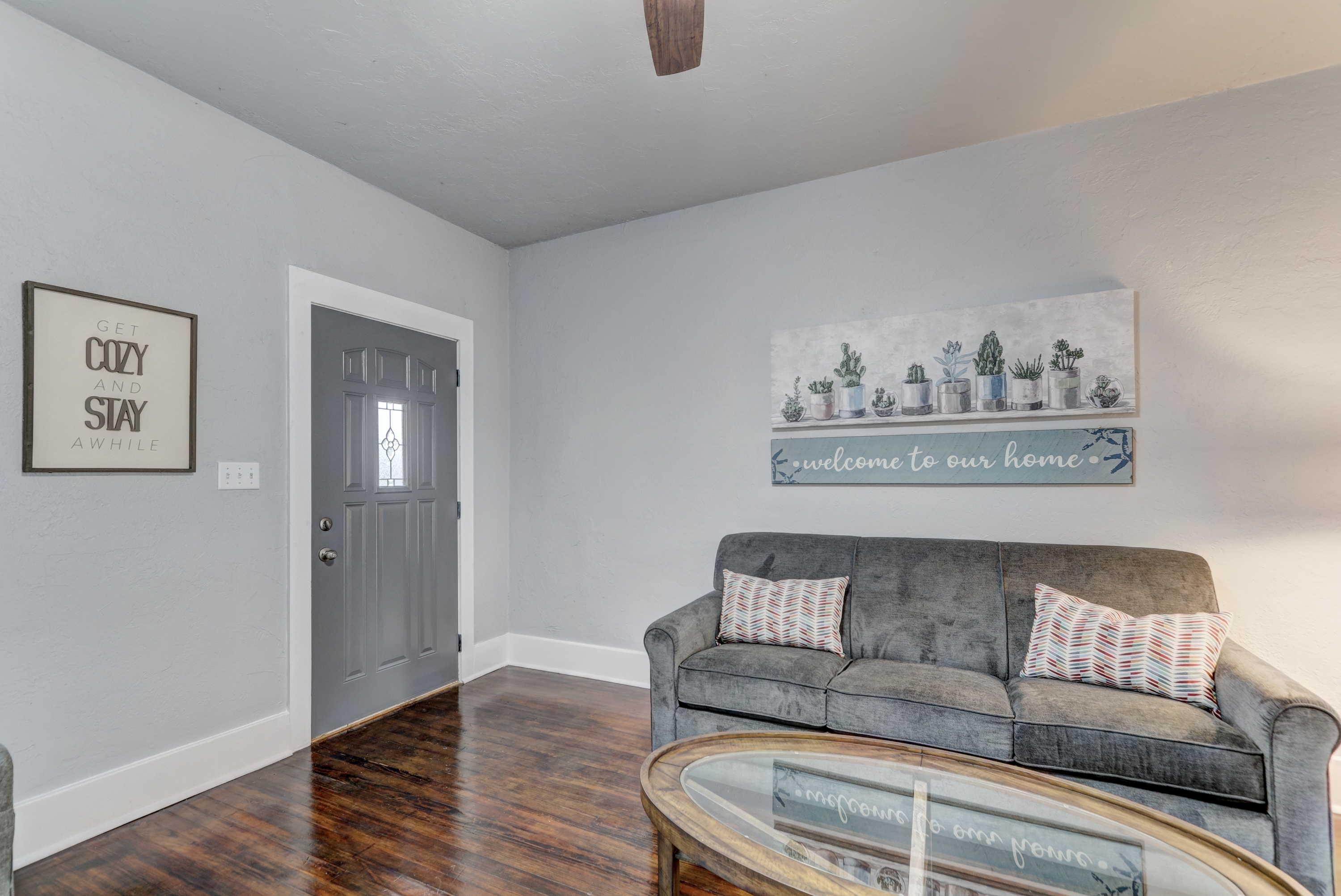 402 E 3rd St unit 1 – photo 2