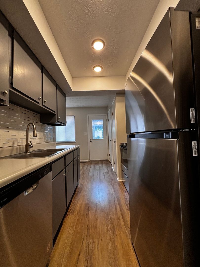 3534 Spanish Villa Dr – photo 2