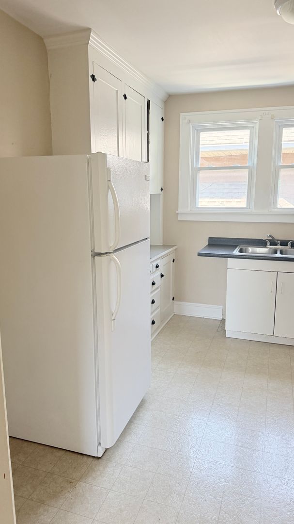 561 Baldwin Ave unit 1 – photo 5