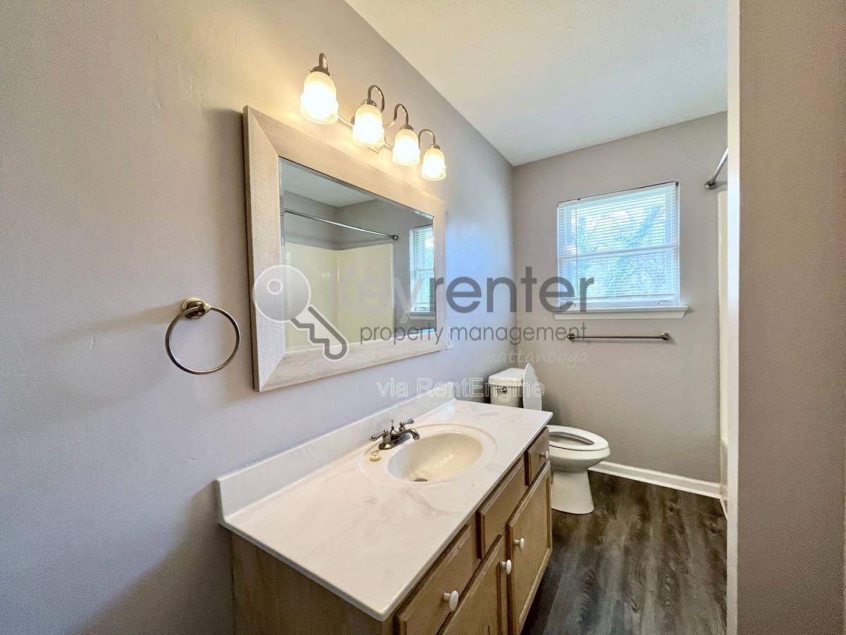 801 Ely Rd – photo 5