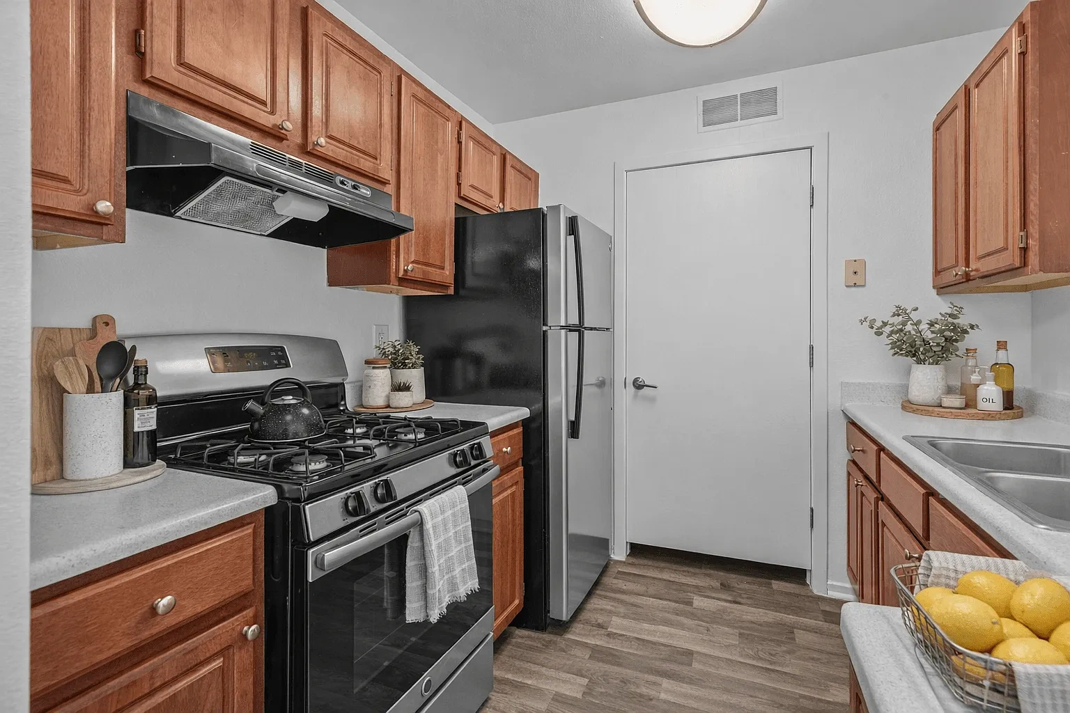Canton Club Apartments - Canton, MI – photo 2