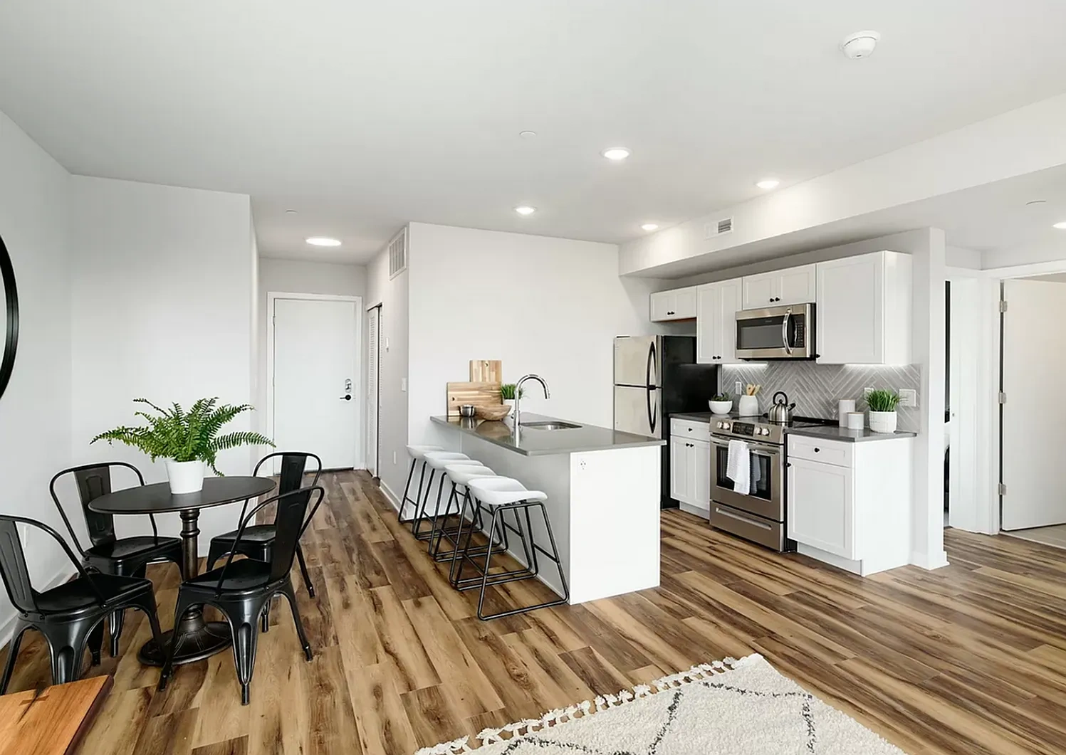 171 W. Berks St. – photo 5