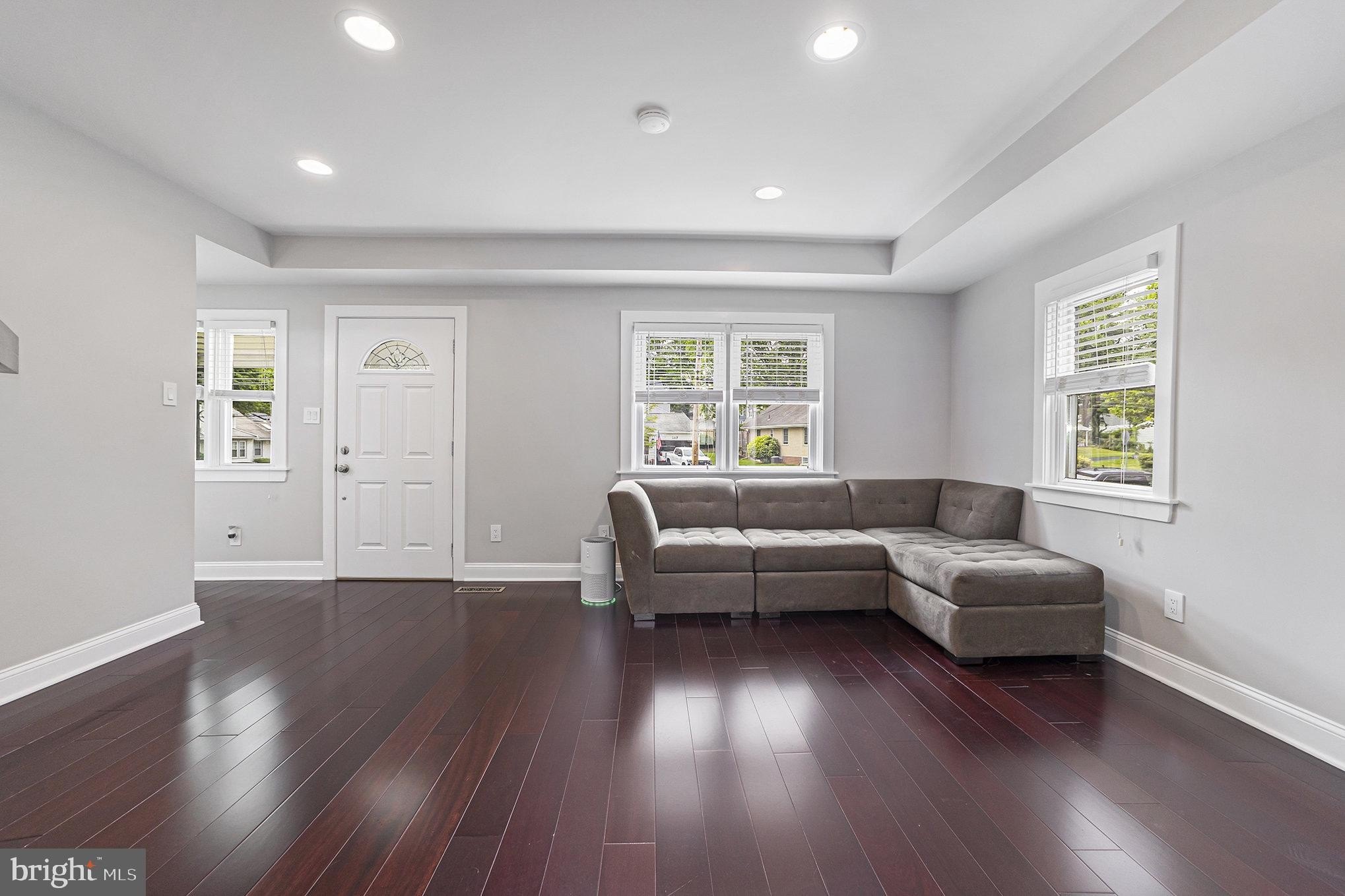 524 Continental Rd – photo 4