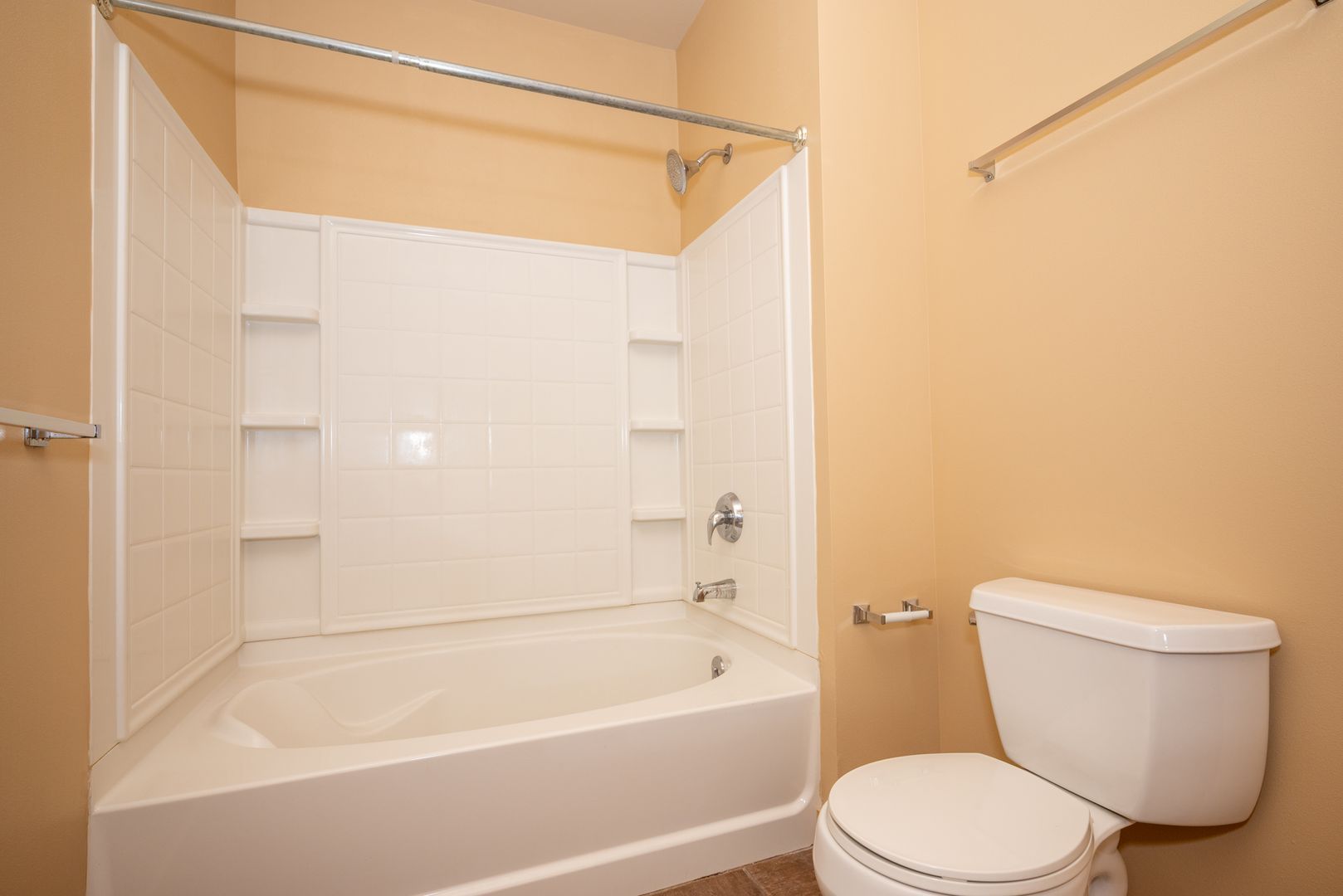 351 E Main St – photo 4