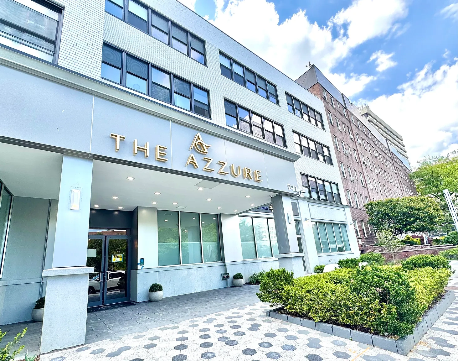 The Azzure – photo 2