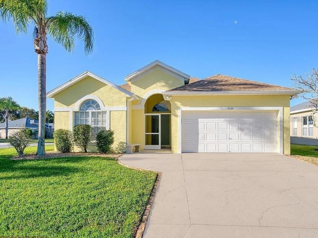 5044 45th St W – photo 1