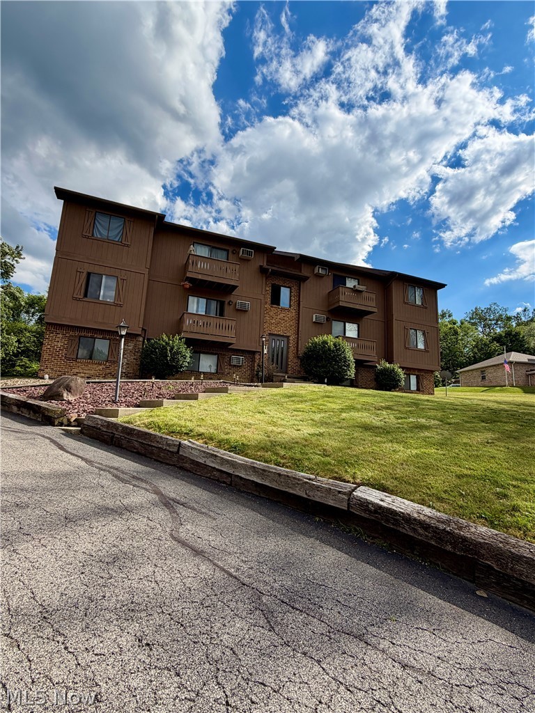 6369 St Andrews Dr unit 9 – photo 1