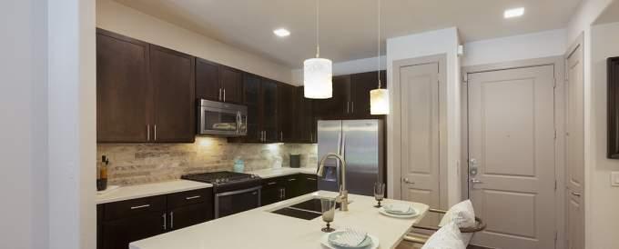 751 Yale St – photo 1