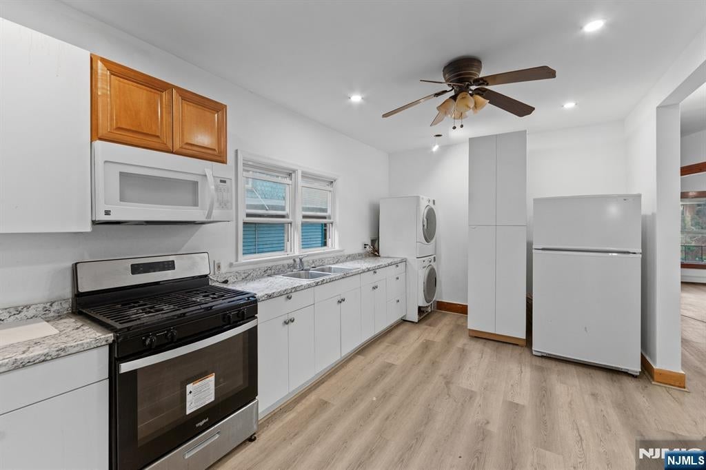 123 Washington St – photo 5