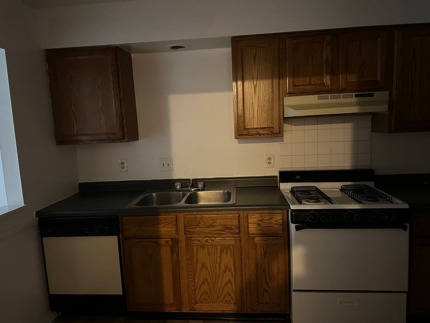 70 Lemans Dr unit 6 – photo 4